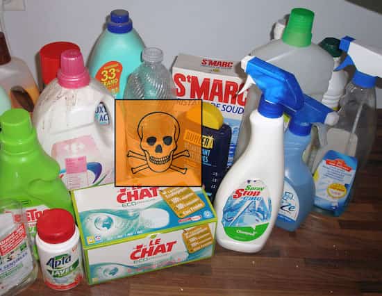 1 produit ménager sur 2 contient des substances toxiques - Top Santé